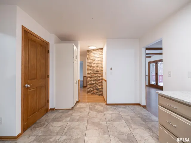 $380,000 | 221 Warrior Way, Germantown Hills, IL 61548