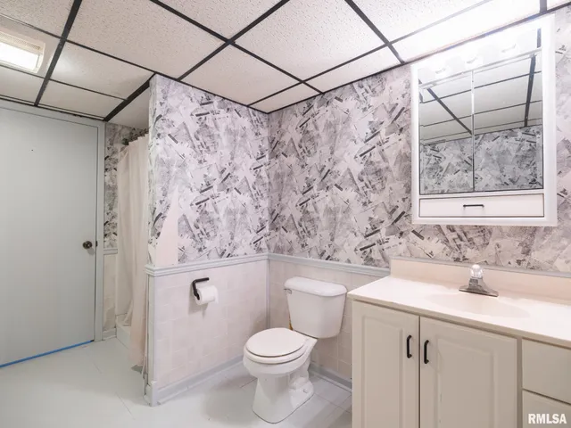 $380,000 | 221 Warrior Way, Germantown Hills, IL 61548