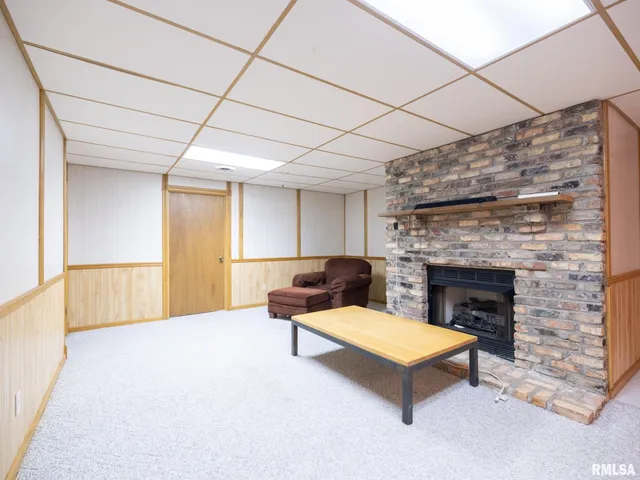 $380,000 | 221 Warrior Way, Germantown Hills, IL 61548