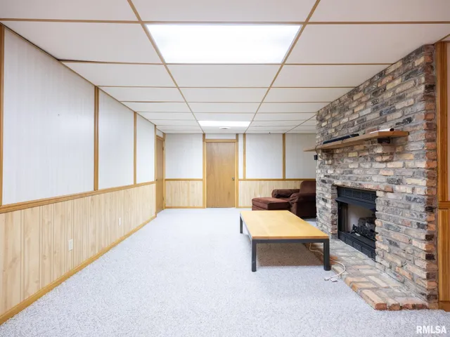 $380,000 | 221 Warrior Way, Germantown Hills, IL 61548