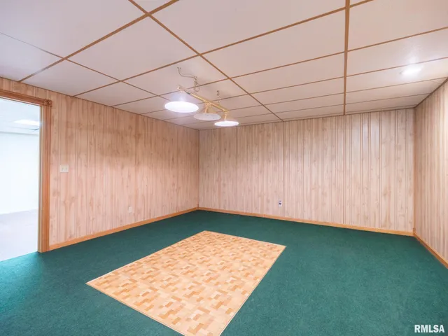 $380,000 | 221 Warrior Way, Germantown Hills, IL 61548