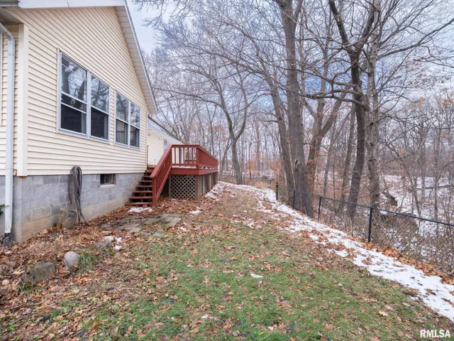 $380,000 | 221 Warrior Way, Germantown Hills, IL 61548