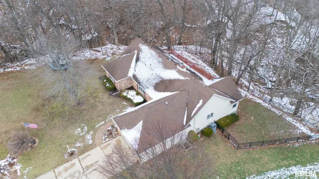 $380,000 | 221 Warrior Way, Germantown Hills, IL 61548