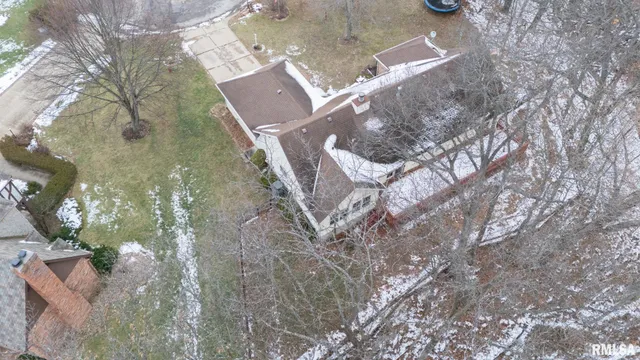 $380,000 | 221 Warrior Way, Germantown Hills, IL 61548