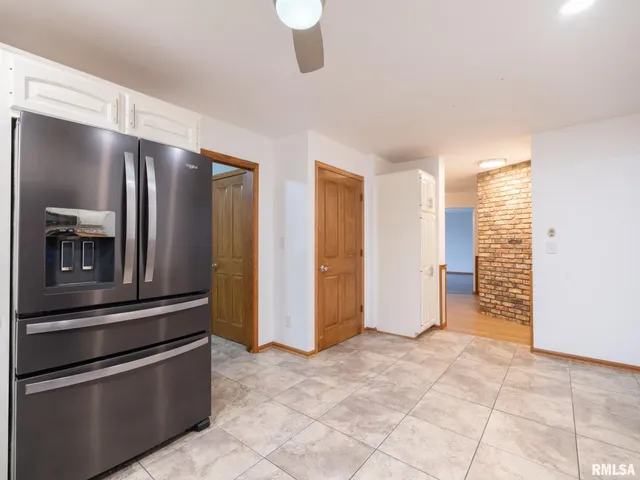 $380,000 | 221 Warrior Way, Germantown Hills, IL 61548