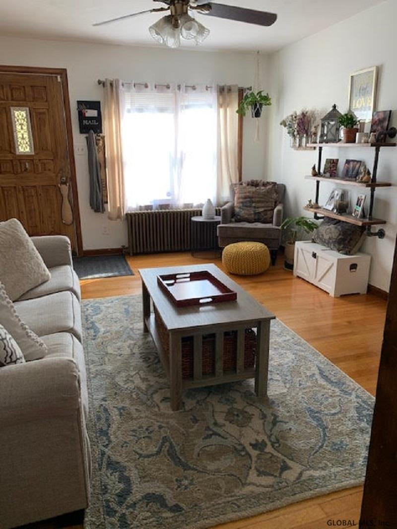 121 Gordon Road Rotterdam, NY 12306 - Photo 5 of 27 Photo 5