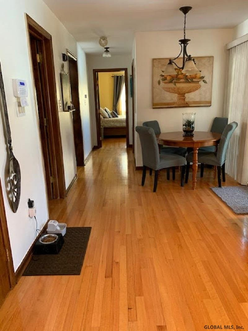 121 Gordon Road Rotterdam, NY 12306 - Photo 6 of 27 Photo 6