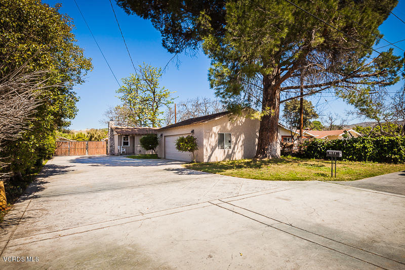 4171 Eve Road Simi Valley, CA 93063 - Photo 1 of 29 IMG_7113