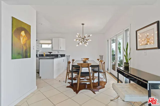 $5,400 | 317 Bay Shore Avenue, Unit 1, Long Beach, CA 90803