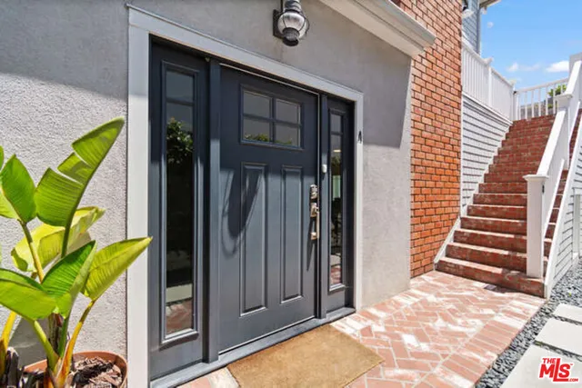 $5,400 | 317 Bay Shore Avenue, Unit 1, Long Beach, CA 90803