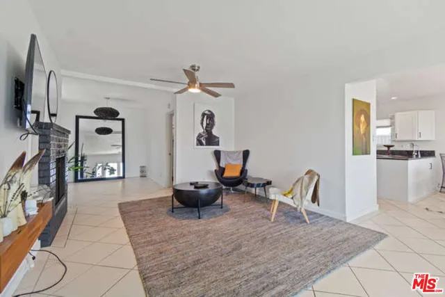 $5,400 | 317 Bay Shore Avenue, Unit 1, Long Beach, CA 90803