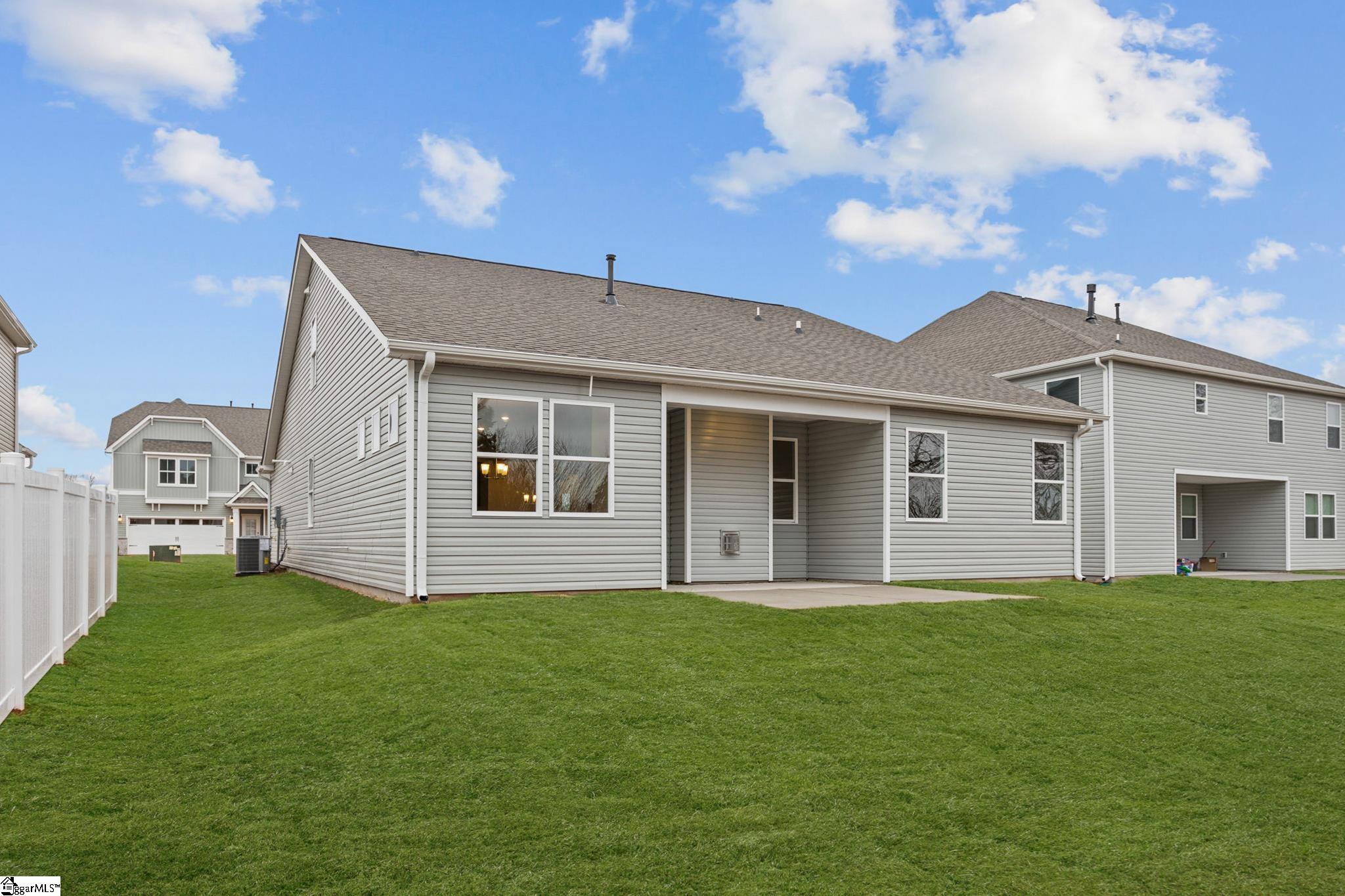 135 Anderson Oaks Lane Easley, SC 29642 - Photo 4 of 32
