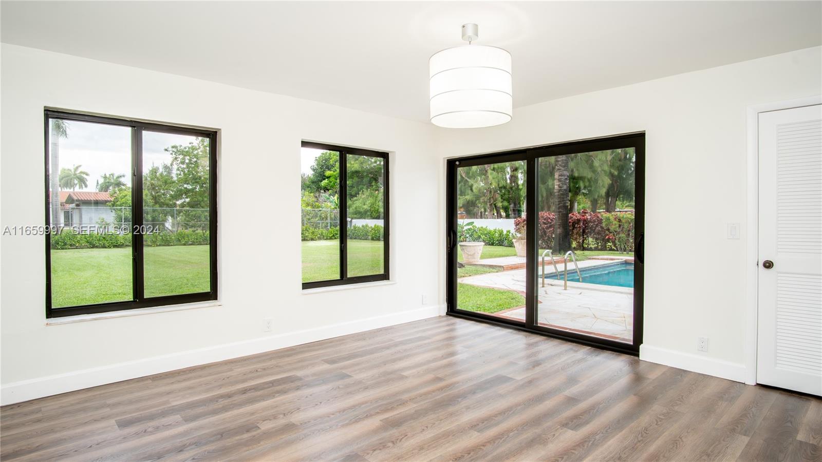 4020 Southwest 129th Avenue Miami, FL 33175 - Photo 13 of 27 Photo 13