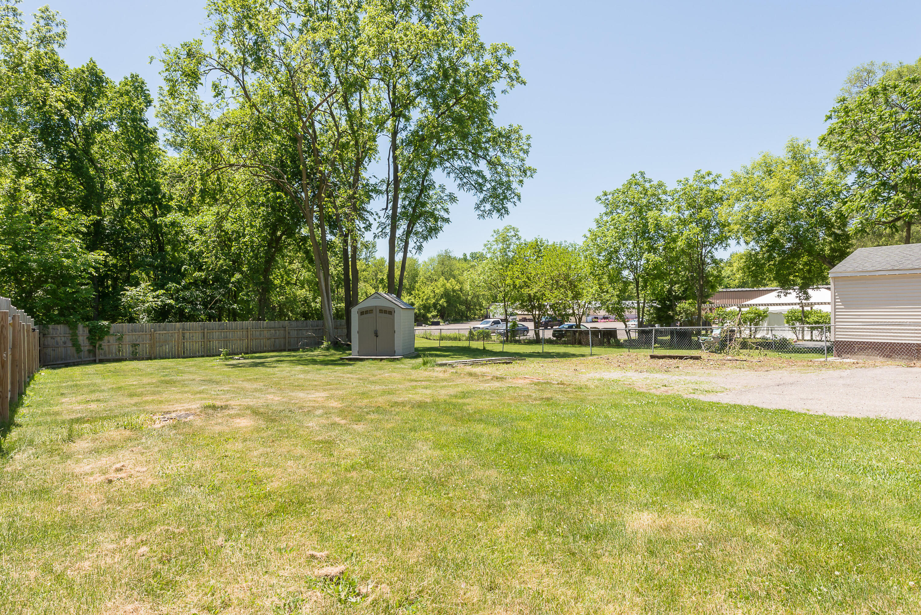 611 West Silver Lake Road Fenton, MI 48430 - Photo 35 of 50 DSC_8