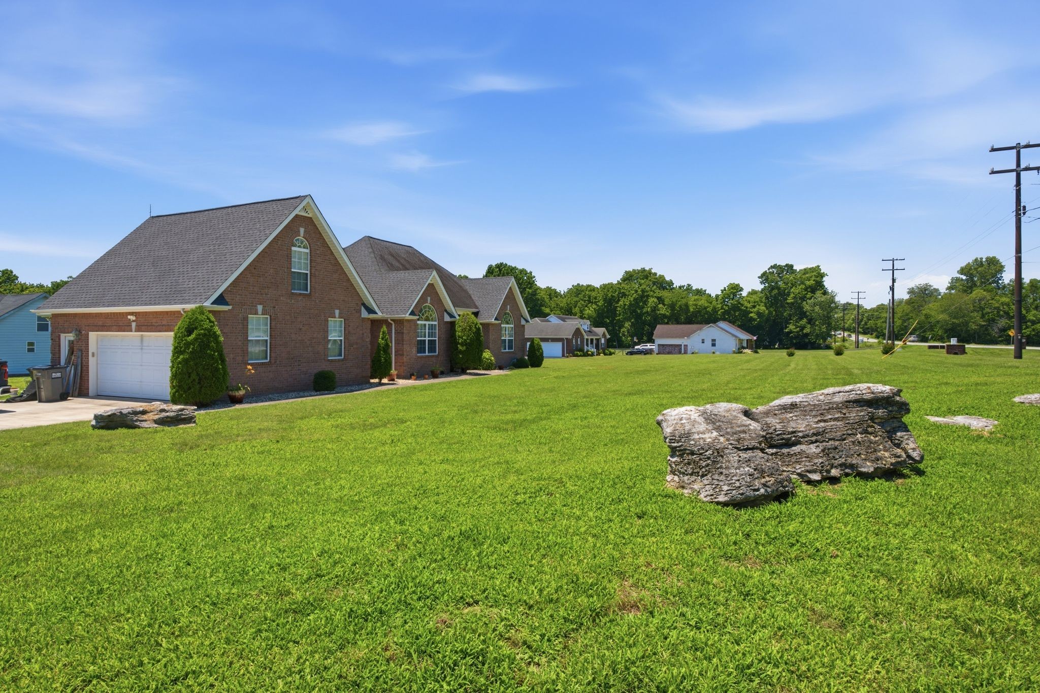 465 Old 25 Loop Castalian Springs, TN 37031 - Photo 2 of 34