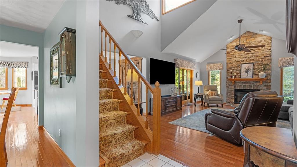 1004 Sherwood Road Pittsburgh, PA 15221 - Photo 3 of 25