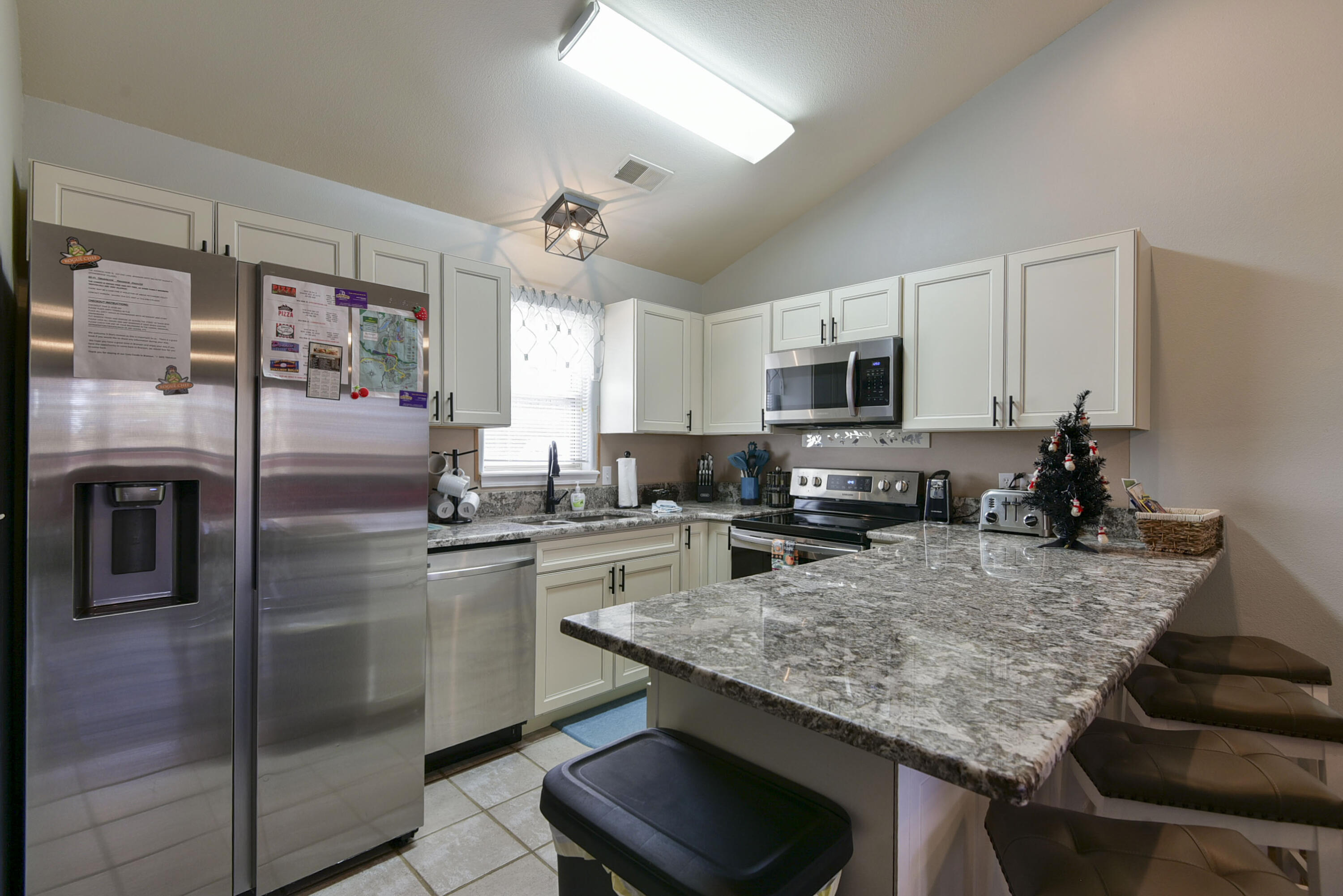 154 Oak Lane, Unit 154 Reeds Spring, MO 65737 - Photo 4 of 21 Kitchen