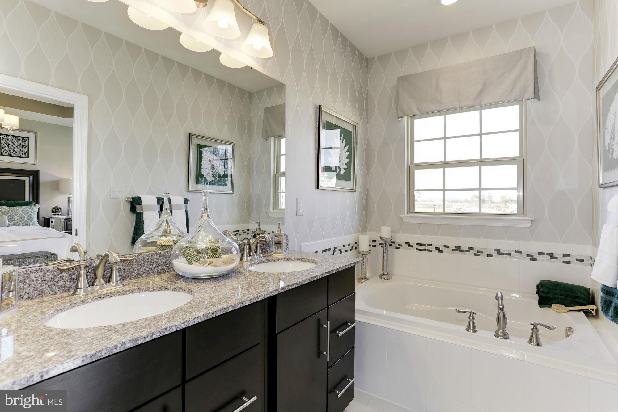 14304 Ridge View Lane Laurel, MD 20707 - Photo 18 of 30 Bath (Master)
