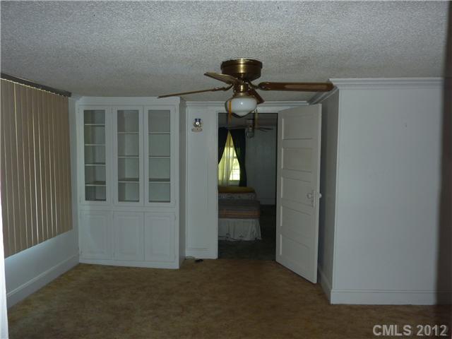445 Rabbit Highway Harmony, NC 28634 - Photo 8 of 14
