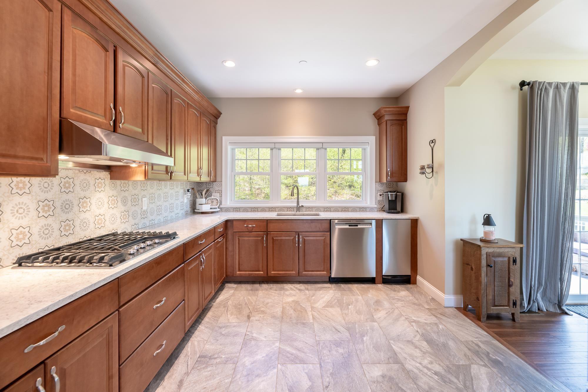 34 Rowe Farm Road Gilford, NH 03249 - Photo 7 of 53