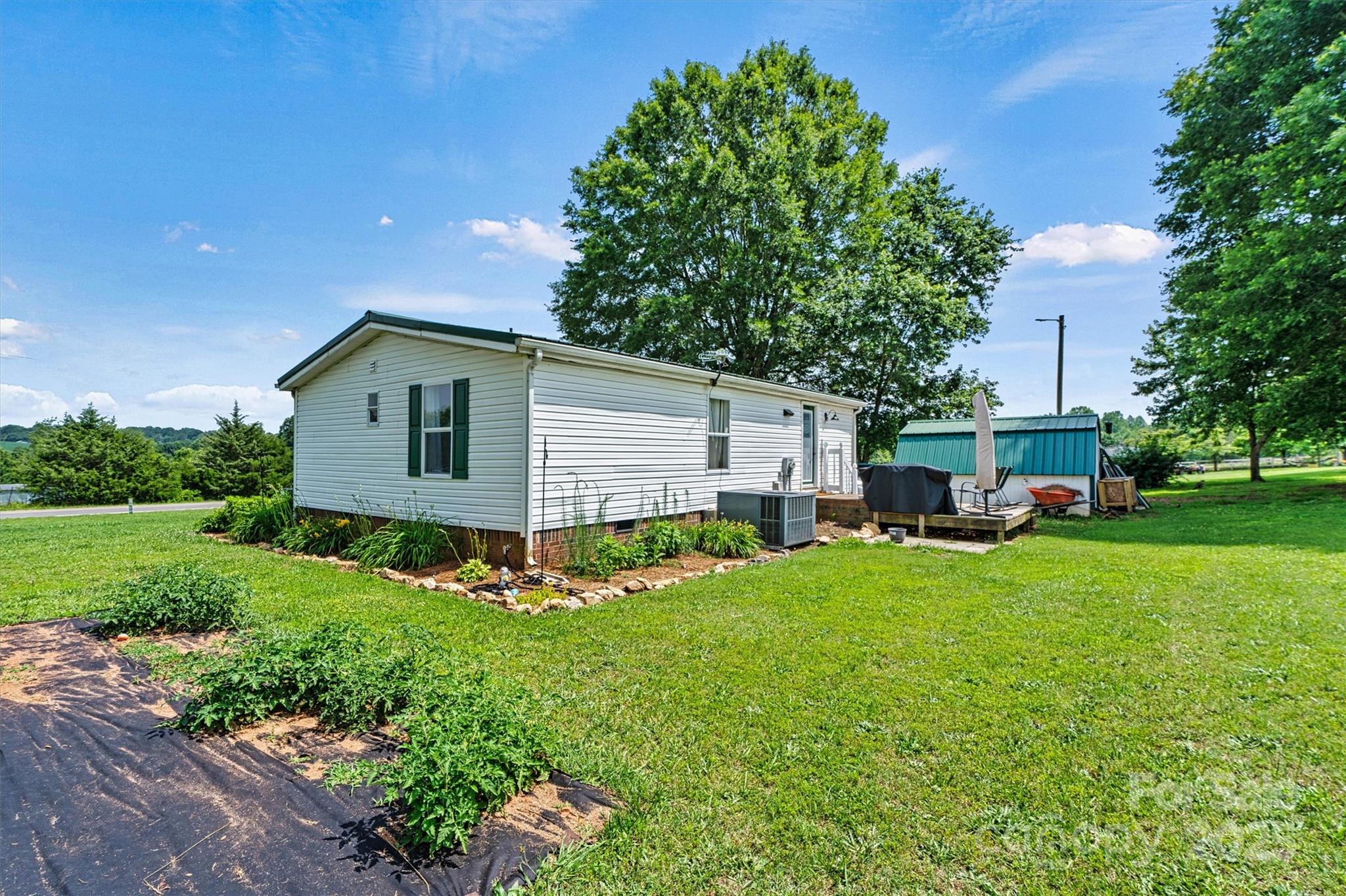 338 Hickory Grove Road Harmony, NC 28634 - Photo 22 of 38 Gallery Image 22
