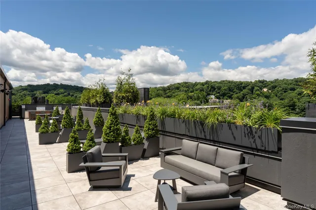 $4,100 | 70 Memorial Plaza, Unit 110, Pleasantville, NY 10570