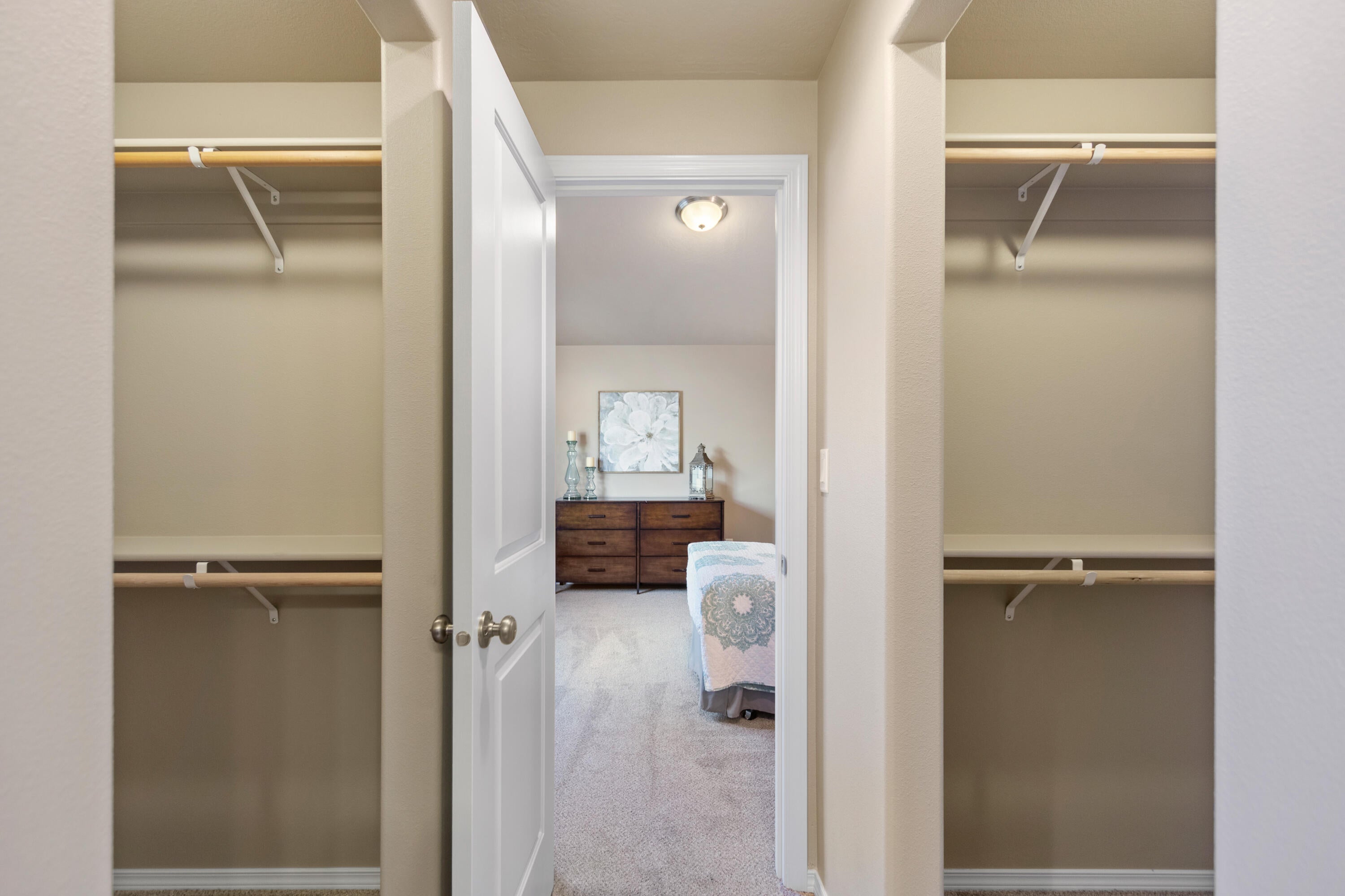 674 North Reed Street, Unit LOT #104 Sisters, OR 97759 - Photo 5 of 12 Edgewood - Master Closet