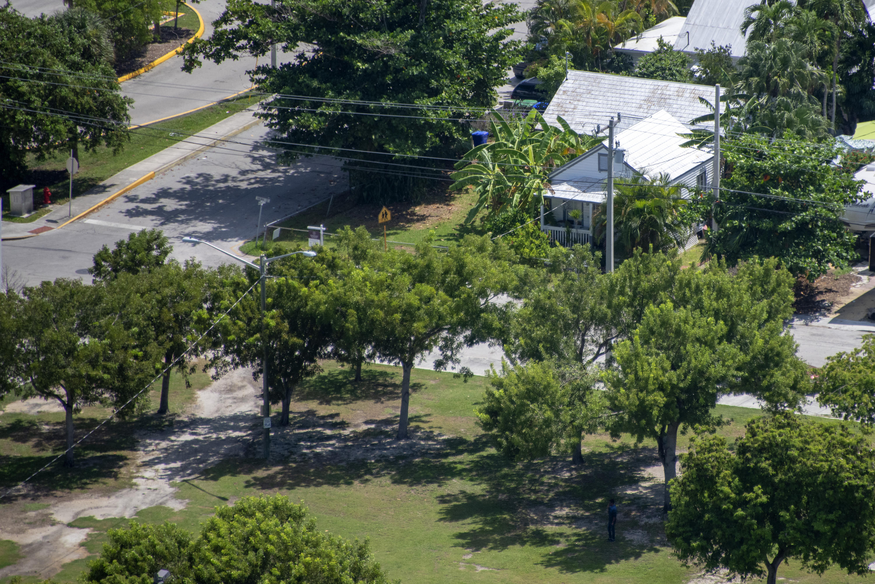 1438 Virginia Street Key West, FL 33040 - Photo 12 of 37 a view of a backyard of a house with a fountain
