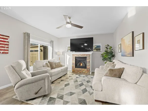 $535,000 | 128 Finneys Avenue, Molalla, OR 97038