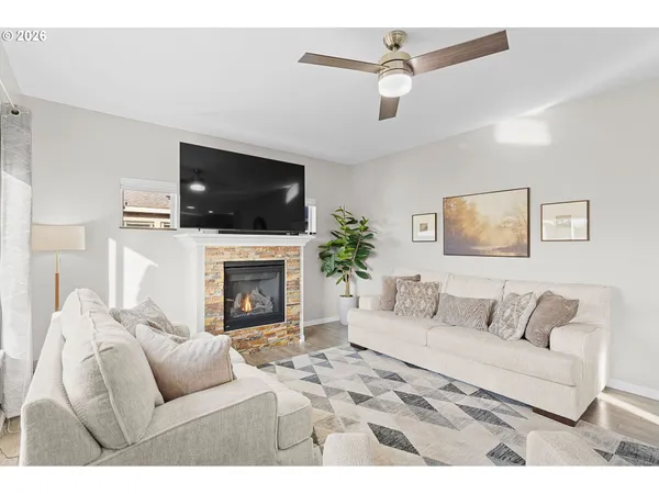 $535,000 | 128 Finneys Avenue, Molalla, OR 97038