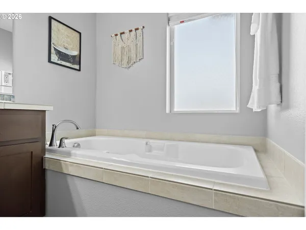 $535,000 | 128 Finneys Avenue, Molalla, OR 97038