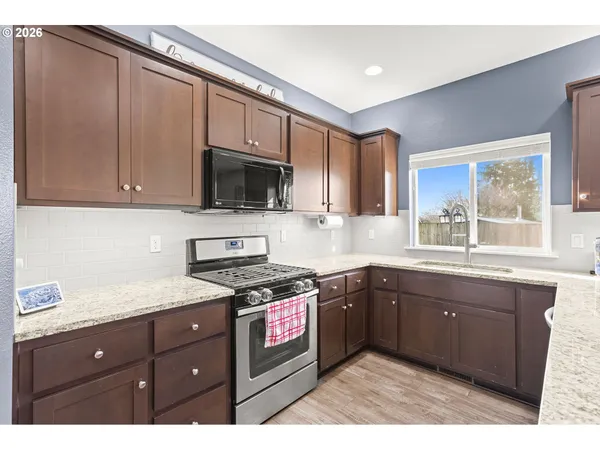 $535,000 | 128 Finneys Avenue, Molalla, OR 97038