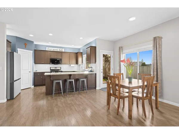 $535,000 | 128 Finneys Avenue, Molalla, OR 97038