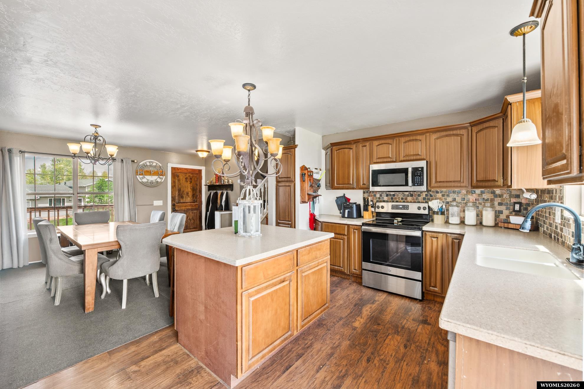 153 Dell Rio Evanston, WY 82930 - Photo 7 of 32 Gallery Image 7