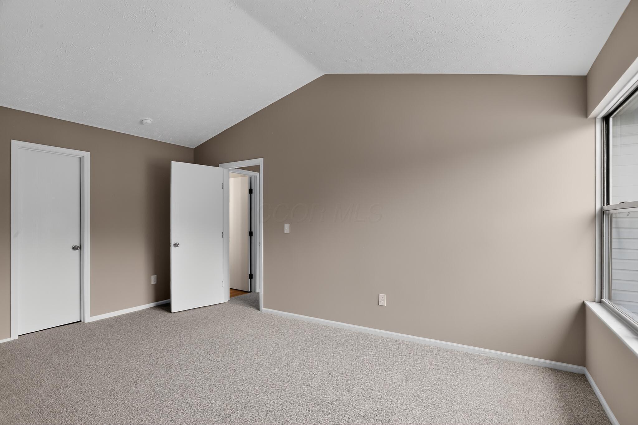 2893 Barrows Road Columbus, OH 43232 - Photo 16 of 23