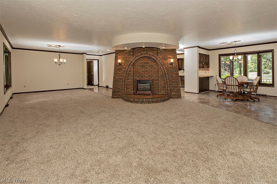 6515 Liberty Road Solon, OH 44139 - Photo 11 of 34 Great room