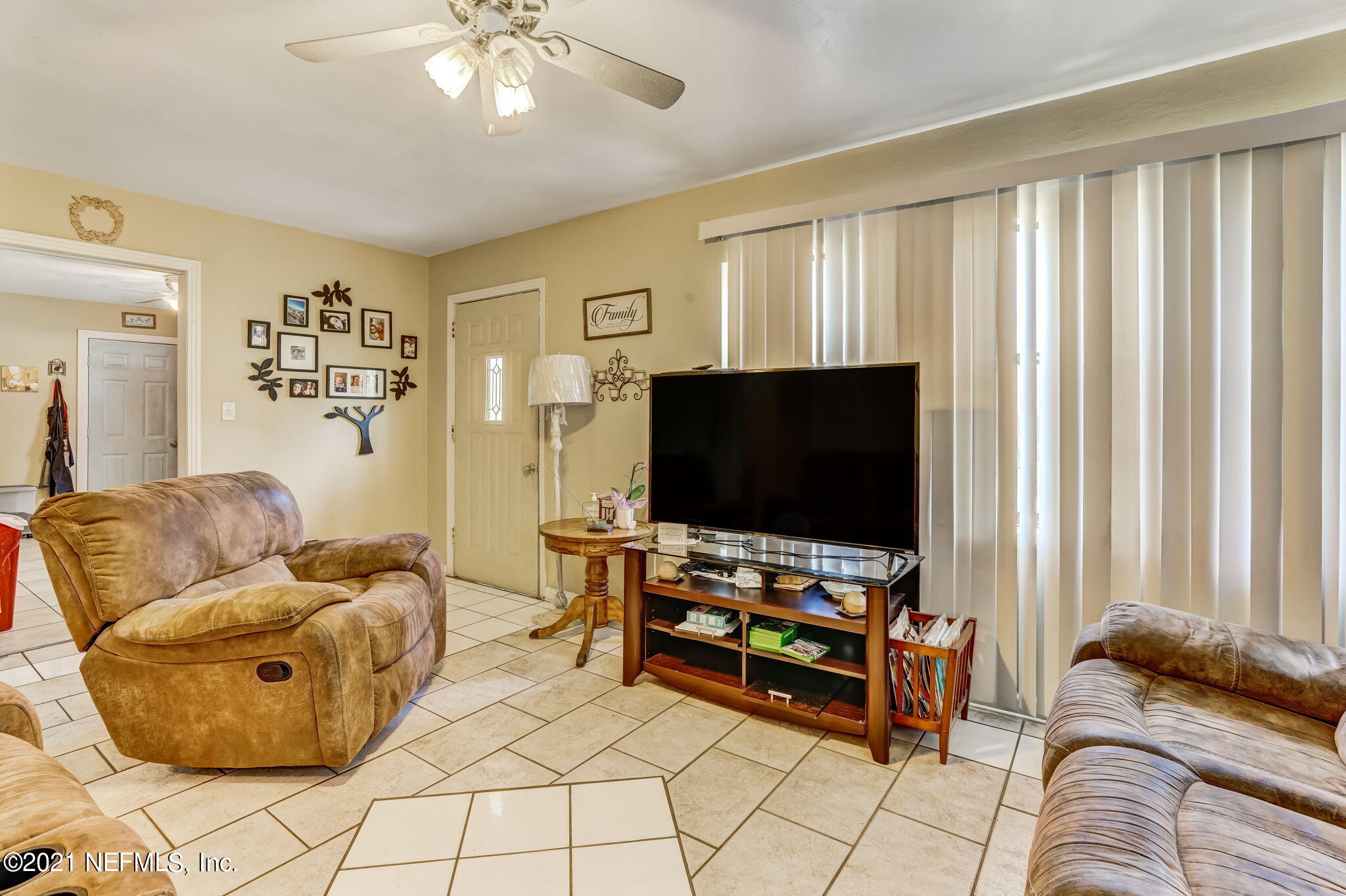 2528 Ligustrum Road Jacksonville, FL 32211 - Photo 11 of 35 17-web-or-mls-2825 Ligustrum Rd (25 of 4