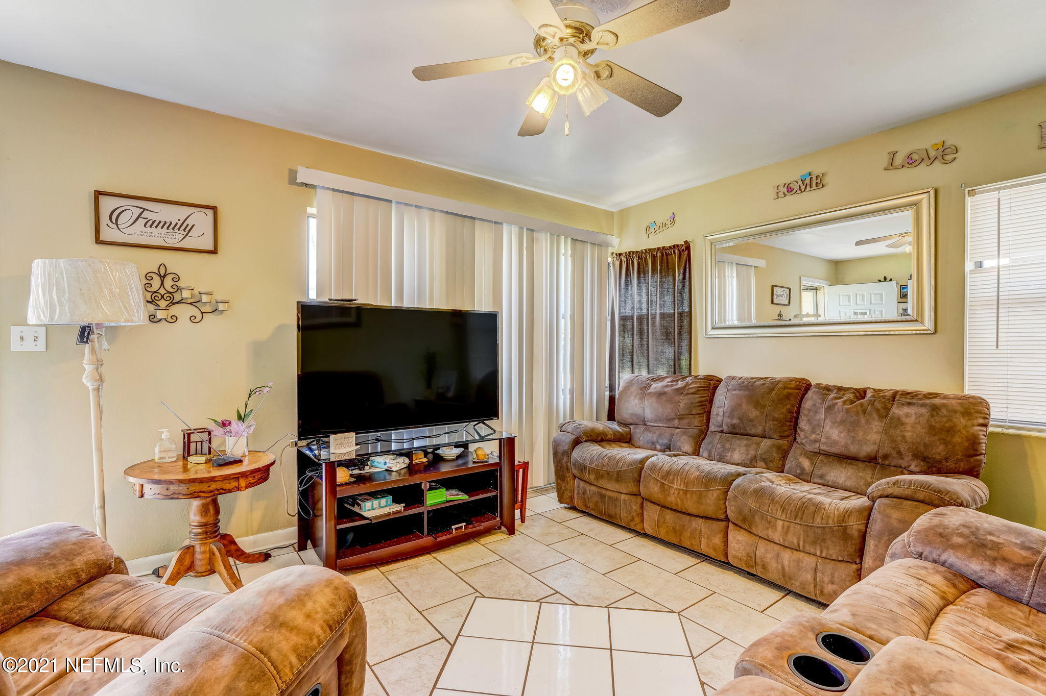 2528 Ligustrum Road Jacksonville, FL 32211 - Photo 9 of 35 15-web-or-mls-2825 Ligustrum Rd (23 of 4