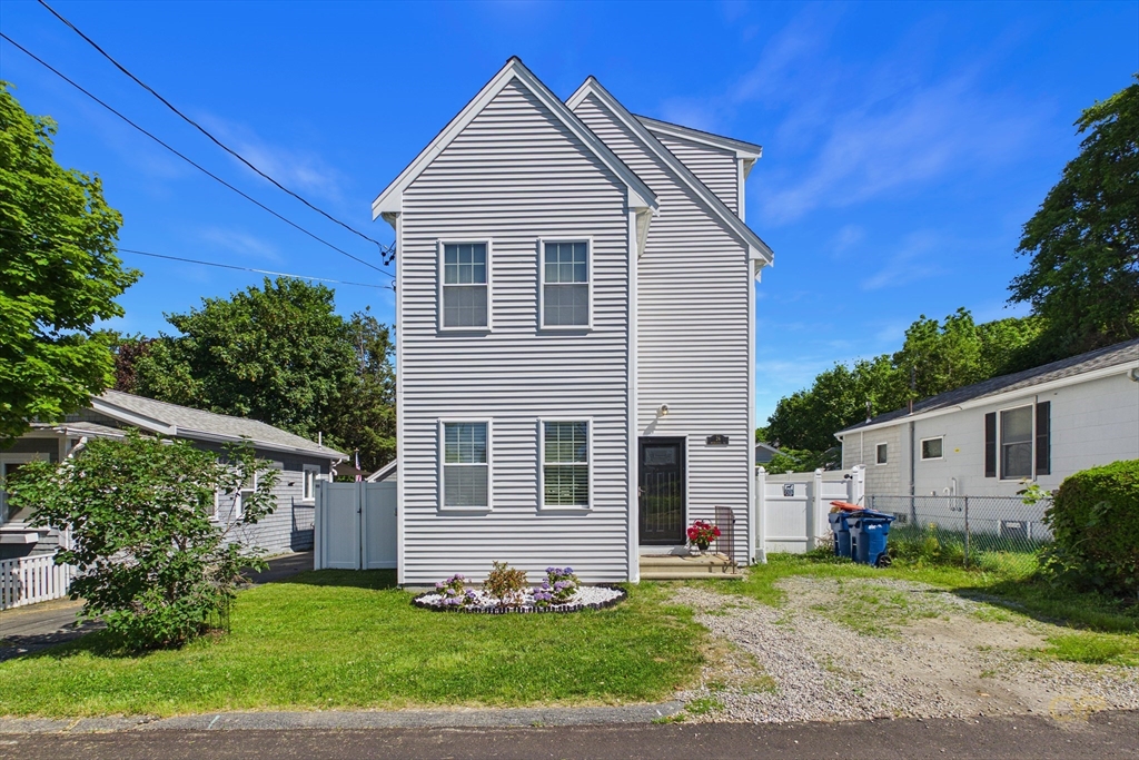 26 Briercliffe Road Fairhaven, MA 02719 - Photo 1 of 20