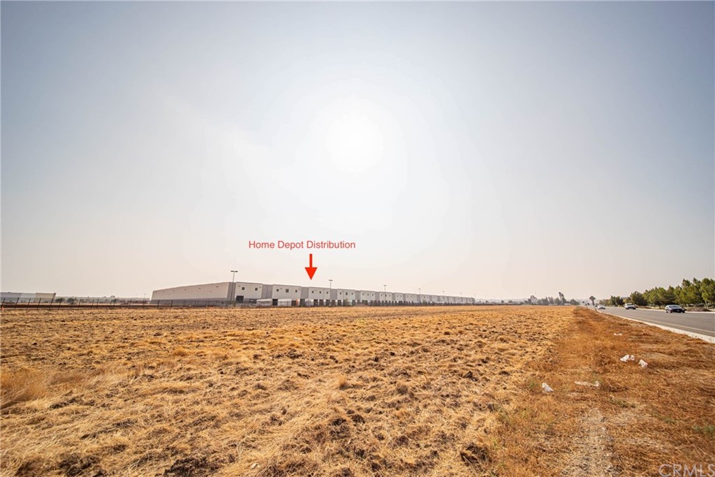 22 Harley Knox Boulevard Perris, CA 92571 - Photo 13 of 35 a view of an ocean