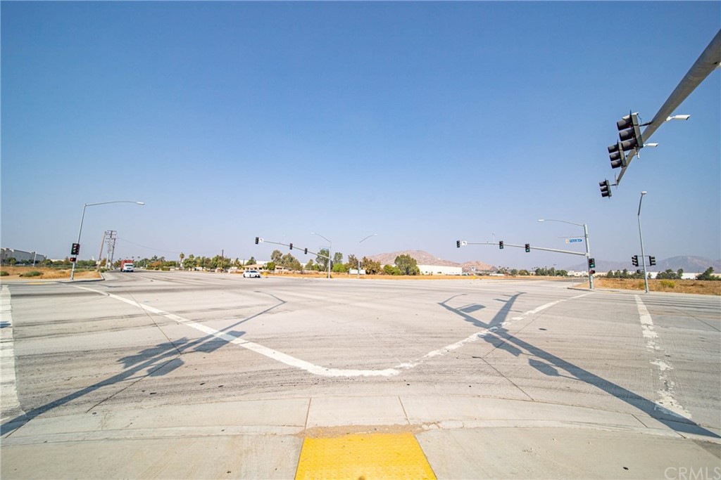 22 Harley Knox Boulevard Perris, CA 92571 - Photo 4 of 35