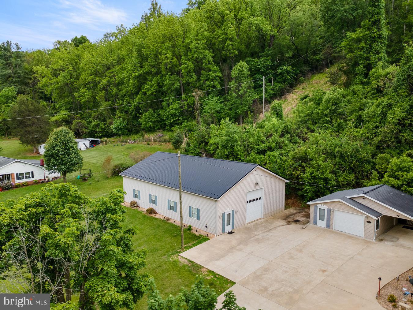 2586 Pine Grove Road Stanley, VA 22851 - Photo 5 of 42