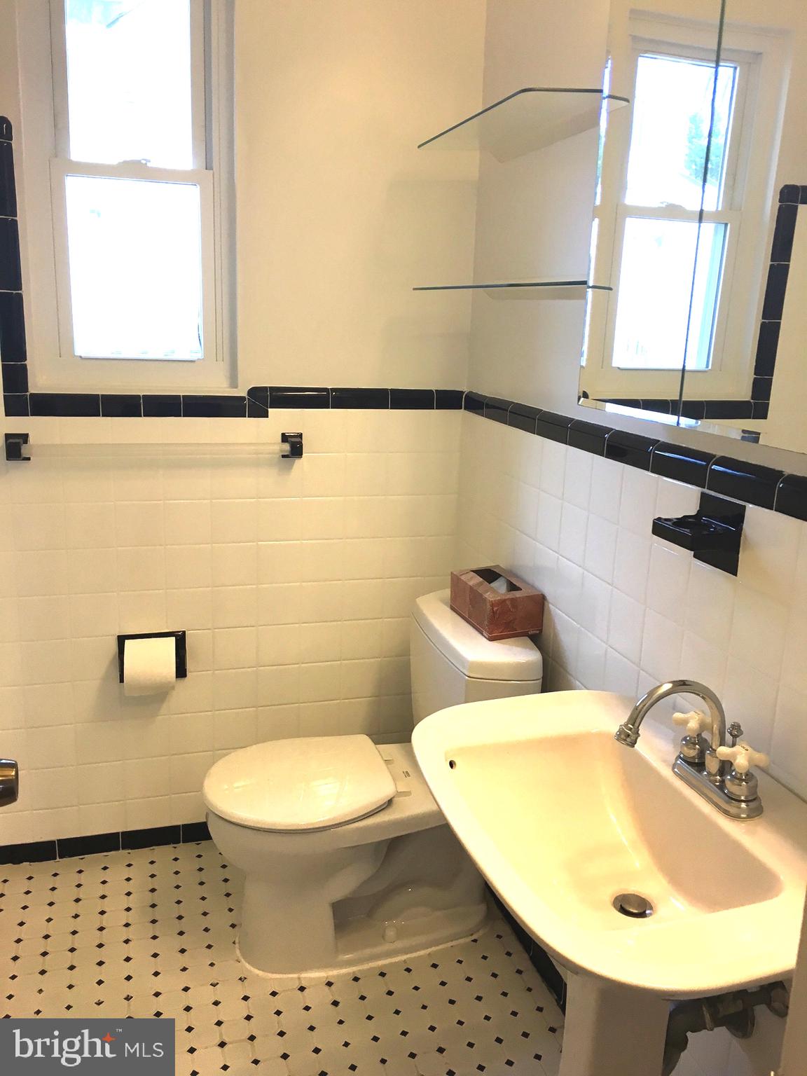 5700 Forest Place Bethesda, MD 20814 - Photo 12 of 20 Hall bathroom (tub not pictured)