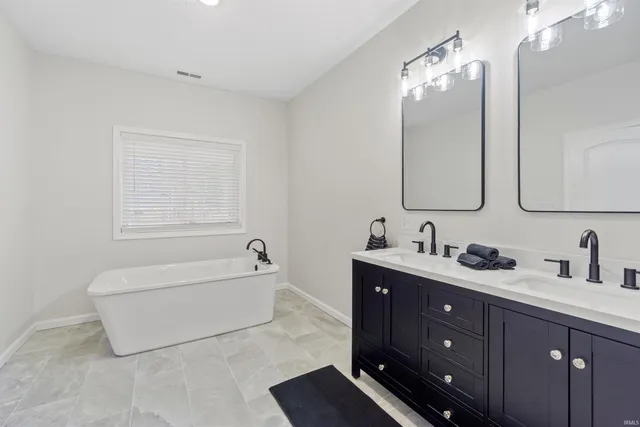 $574,900 | 5880 West 200 North, Marion, IN 46952