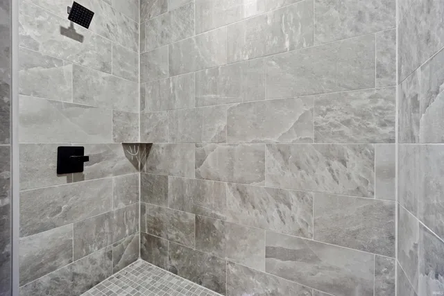 $574,900 | 5880 West 200 North, Marion, IN 46952