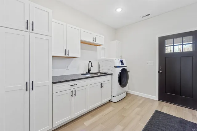 $574,900 | 5880 West 200 North, Marion, IN 46952