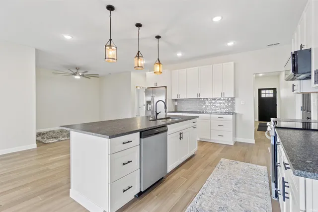 $574,900 | 5880 West 200 North, Marion, IN 46952