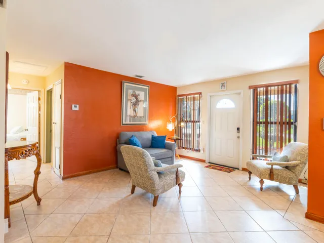 $425,000 | 6731 Roosevelt Street, Hollywood, FL 33024