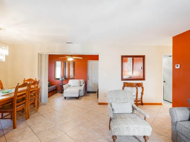 $425,000 | 6731 Roosevelt Street, Hollywood, FL 33024