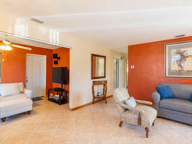 $425,000 | 6731 Roosevelt Street, Hollywood, FL 33024